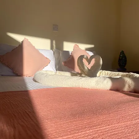 Hostl - Beds & - The Paphos, Old Town Paphos