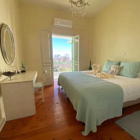 Hostl - Beds & - The Paphos, Old Town Hostel *